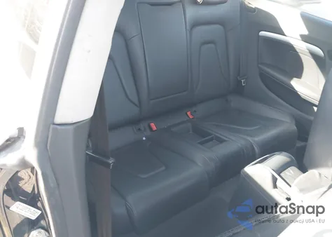 2011 Audi A5 2.0T Premium z USA, uszkodzony, nr VIN WAUCFAFR4BA071753